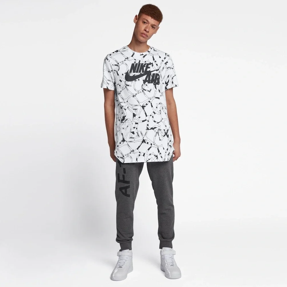 The Nike Tee air shirt men’s NWT